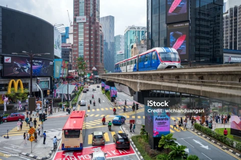 Hampir Saingi Indonesia, Penjualan Mobil di Malaysia Capai 579 Ribu Unit